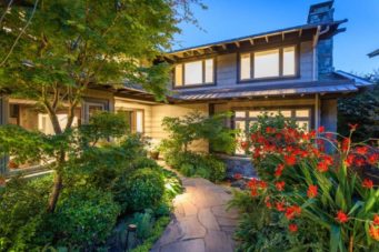 3280 Thompson Crescent